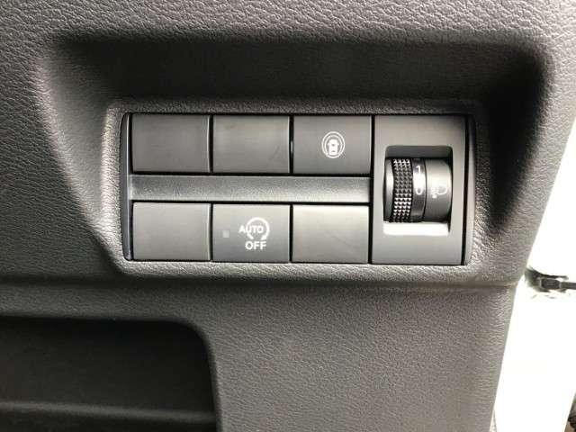 Mitsubishi eK X 13