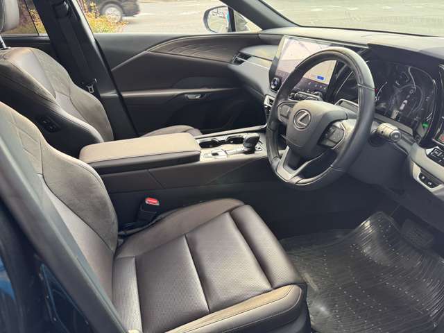 Lexus RX 6