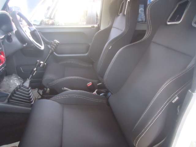 Mazda AZ-オフロード 11