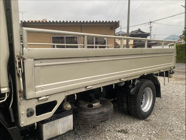 Isuzu Elf 11