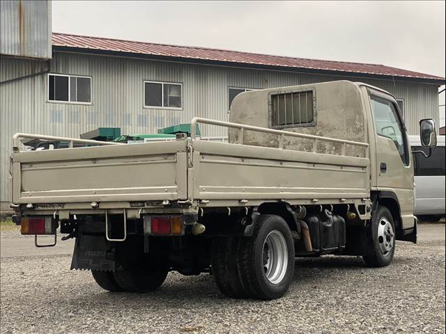 Isuzu Elf 2