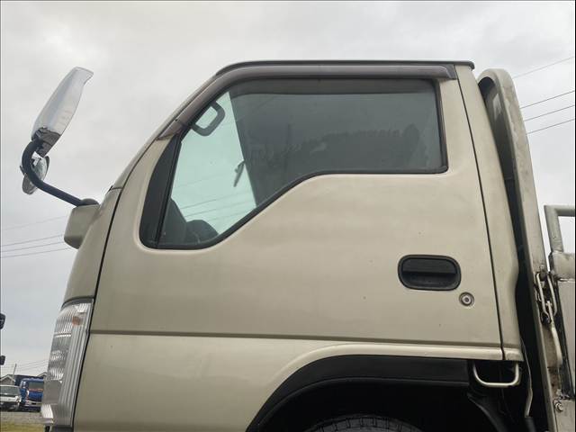 Isuzu Elf 9