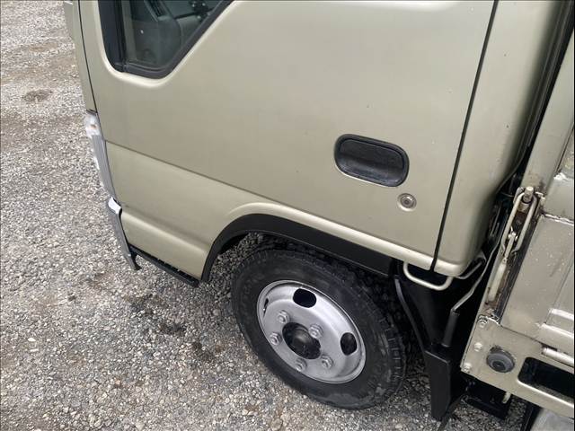 Isuzu Elf 10
