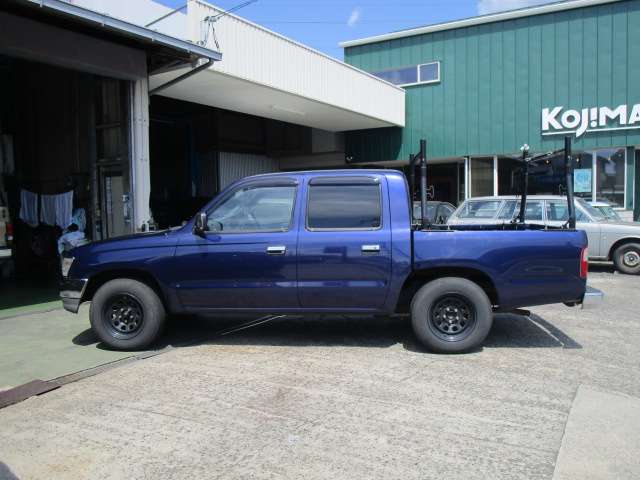 Toyota Hilux 2
