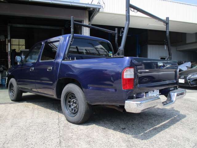 Toyota Hilux 3