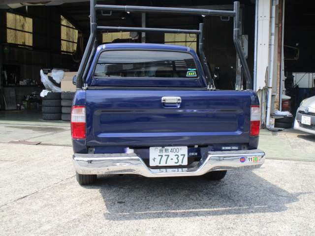 Toyota Hilux 4