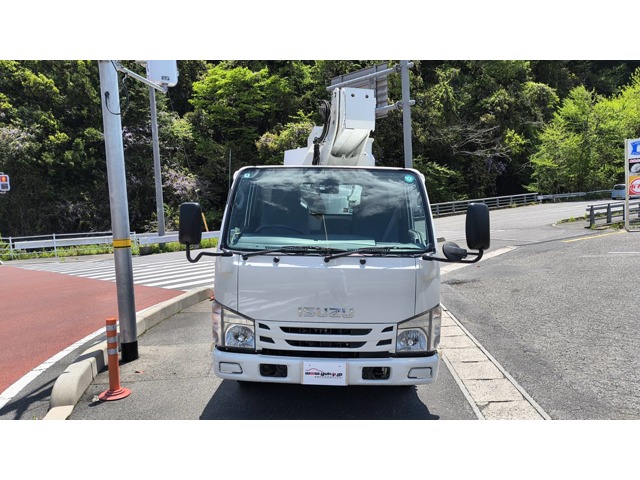 Isuzu Elf 2