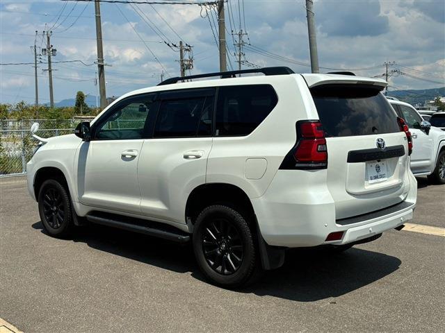 Toyota Land Cruiser Prado 8