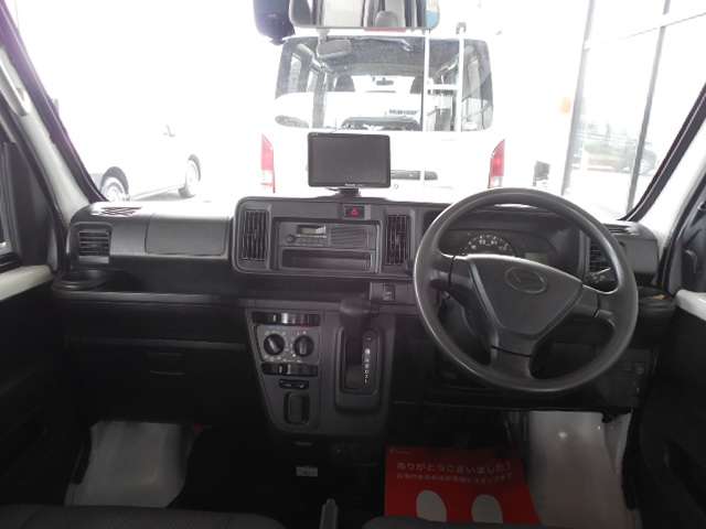 Daihatsu Hijet Cargo 5