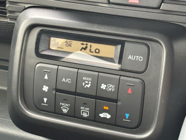 Honda N-VAN 8