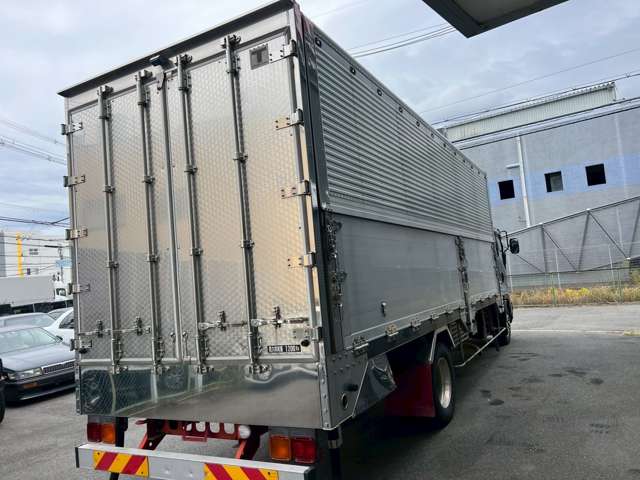 Isuzu Forward 11