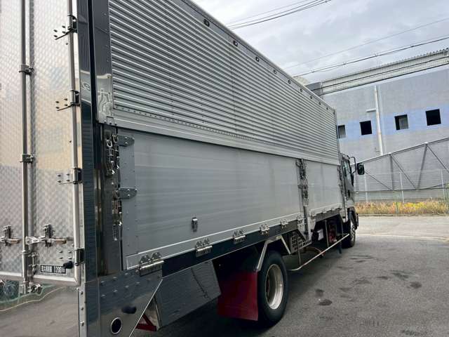 Isuzu Forward 12