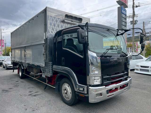Isuzu Forward 4