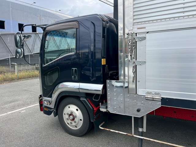 Isuzu Forward 8
