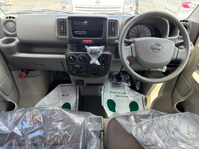 Nissan NV100 Clipper 6