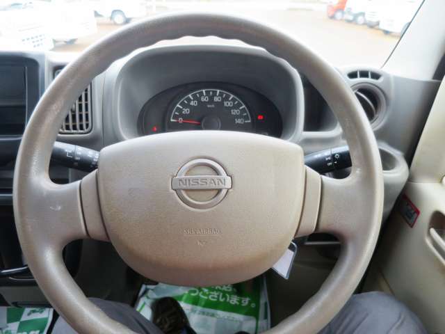 Nissan NV100 Clipper 12