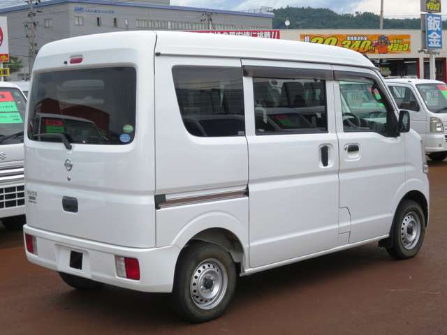 Nissan NV100 Clipper 3