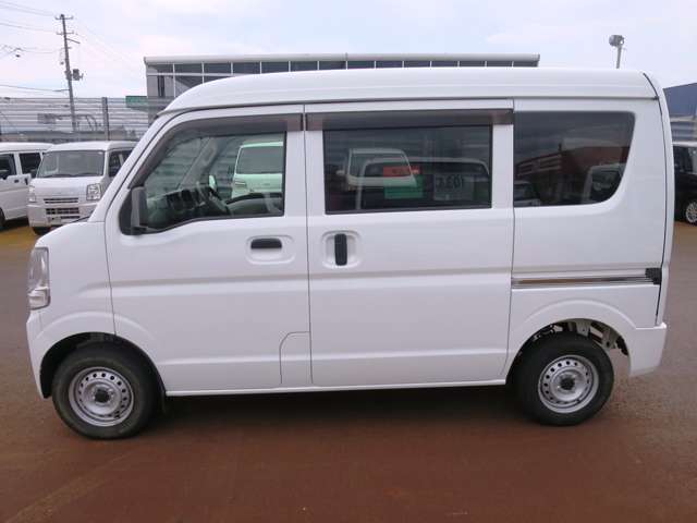 Nissan NV100 Clipper 5