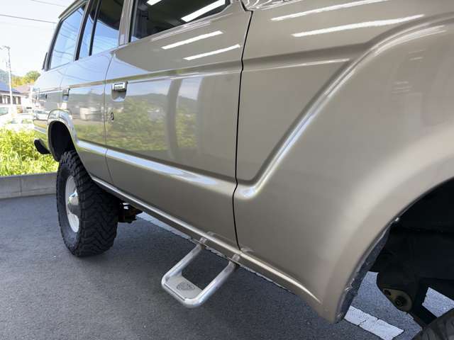 Toyota Land Cruiser 60 11