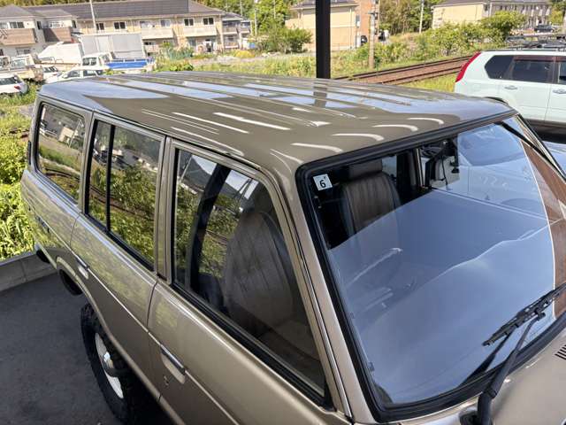 Toyota Land Cruiser 60 10