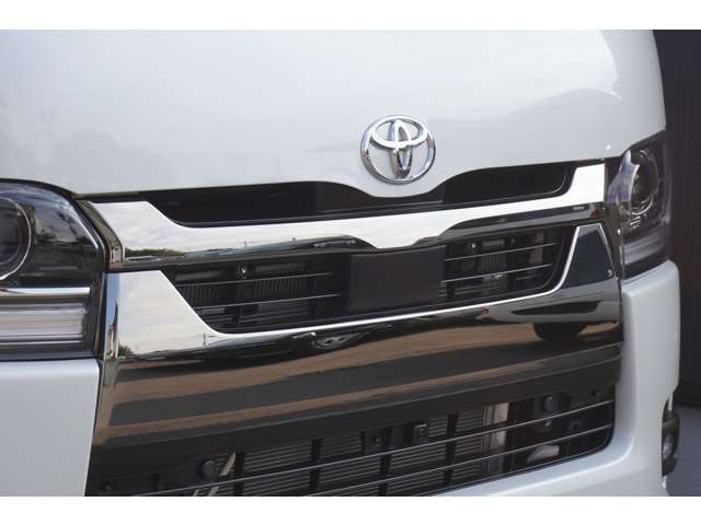Toyota Hiace Van 11