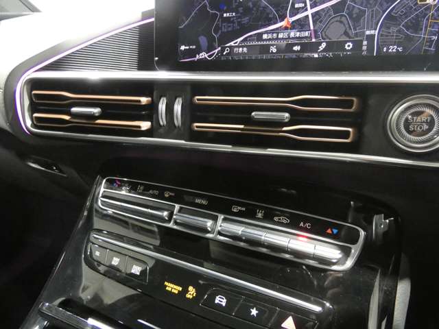 Mercedes-Benz EQC 10