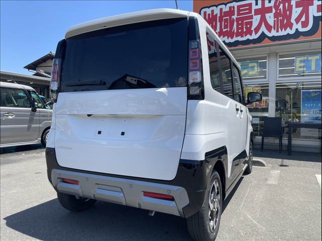 Mitsubishi Delica Mini 12