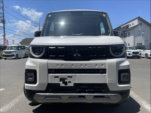 Mitsubishi Delica Mini 8