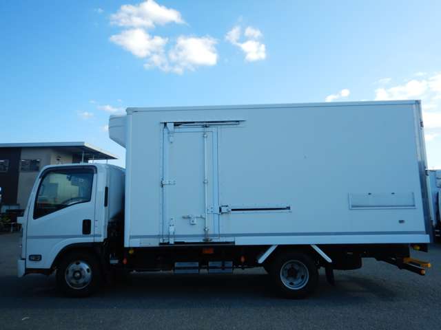 Isuzu Elf 8