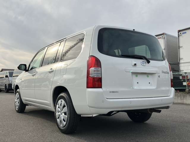 Toyota Probox Van 10