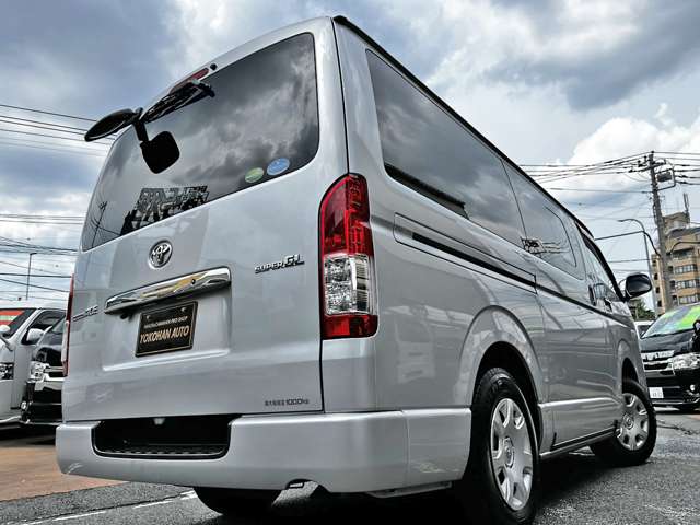 Toyota Regius Ace 5