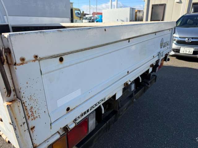 Isuzu Elf 11