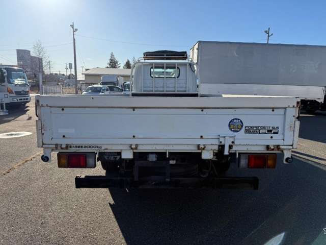 Isuzu Elf 7
