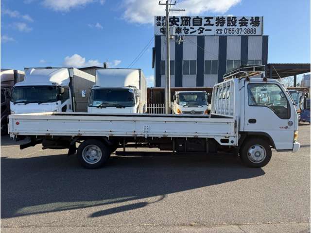 Isuzu Elf 9
