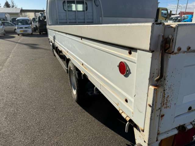 Isuzu Elf 10