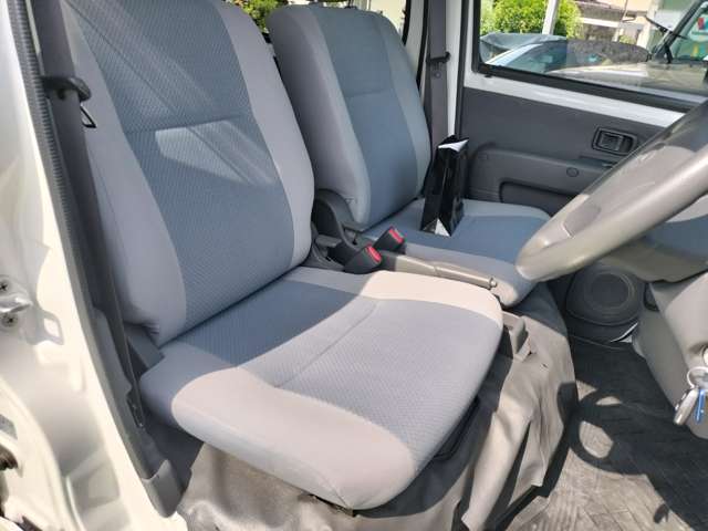 Daihatsu Hijet Deck Van 4