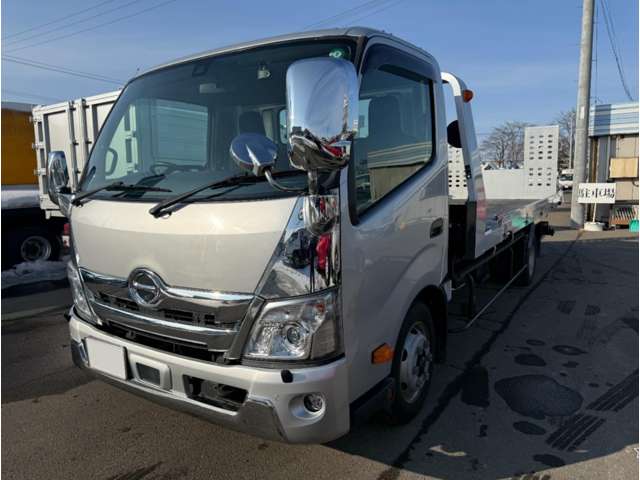 Hino Dutro 3