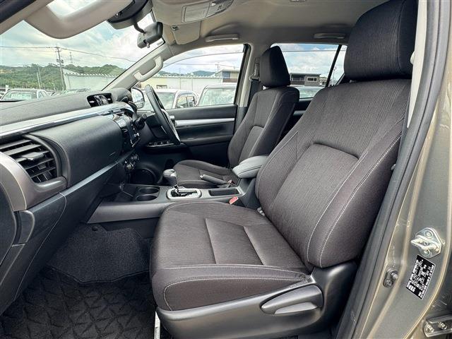 Toyota Hilux 5