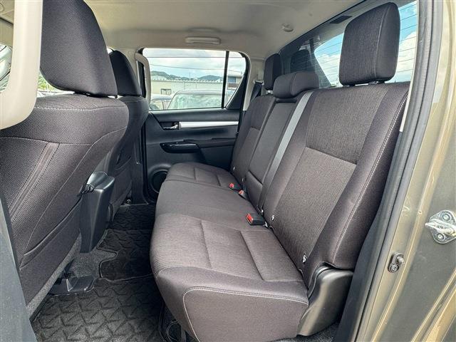Toyota Hilux 6