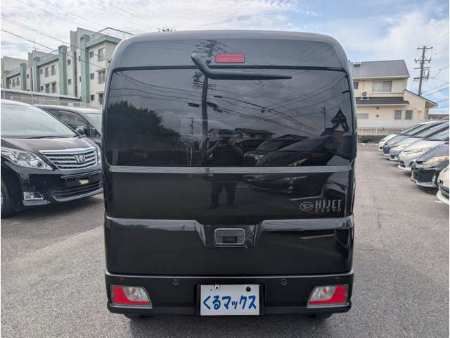 Daihatsu Hijet Cargo 8