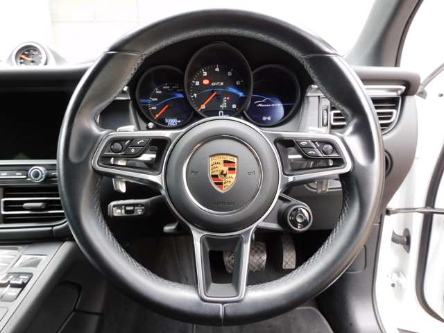 Porsche Macan 4