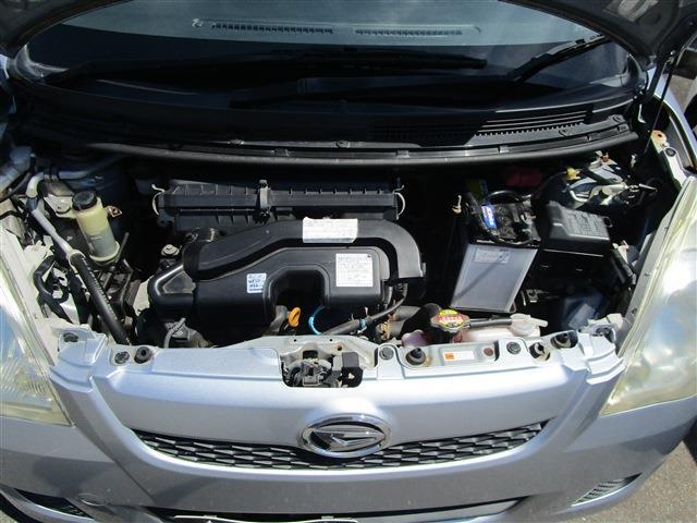 Daihatsu Mira 8