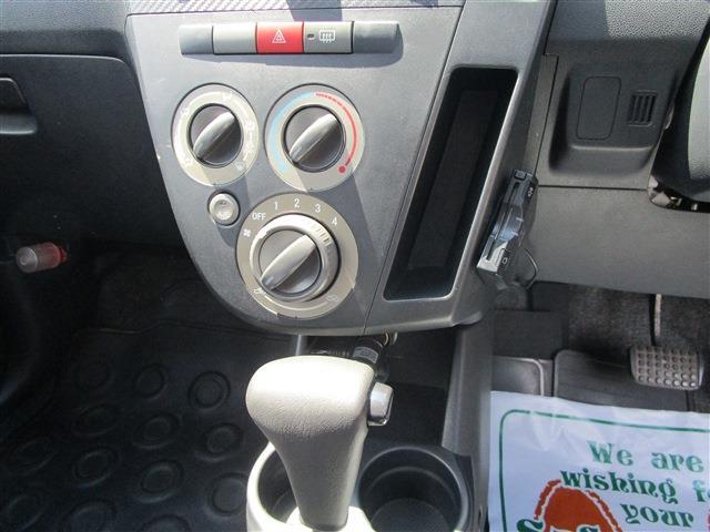 Daihatsu Mira 10
