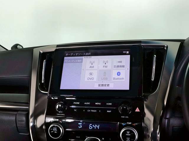 Toyota Alphard 8