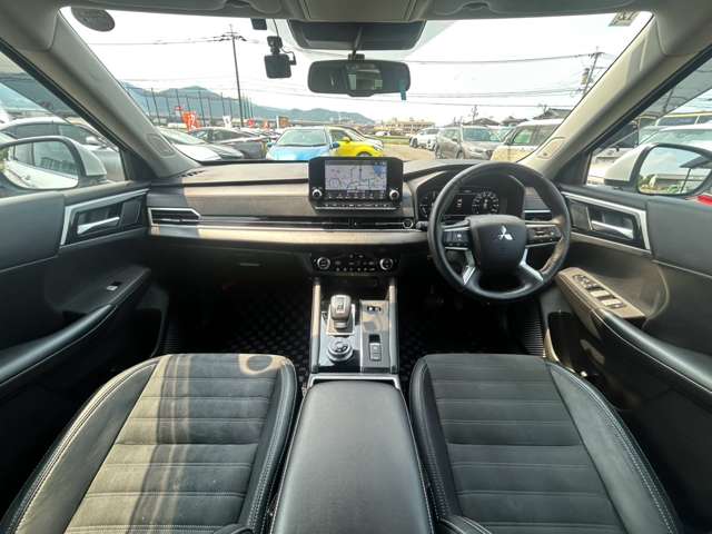 Mitsubishi Outlander 2