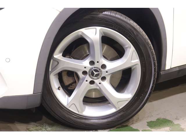 Mercedes-Benz GLA-Class 11