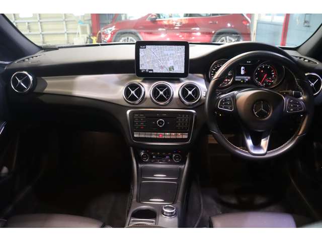 Mercedes-Benz GLA-Class 5
