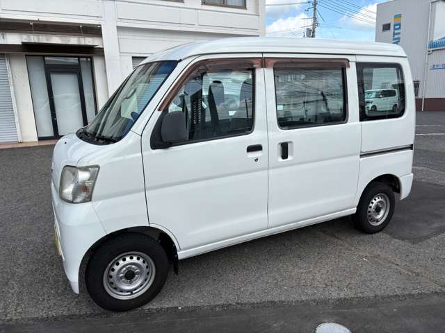 Daihatsu Hijet Cargo 8