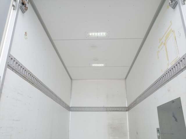 Isuzu Elf 11