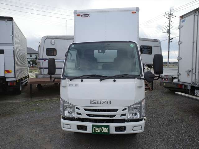 Isuzu Elf 3